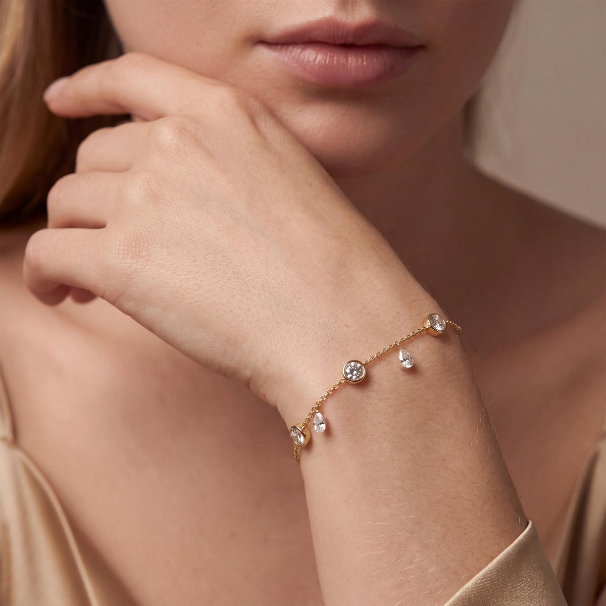 Yellow gold Diamond Bracelet · 2.7 ctw