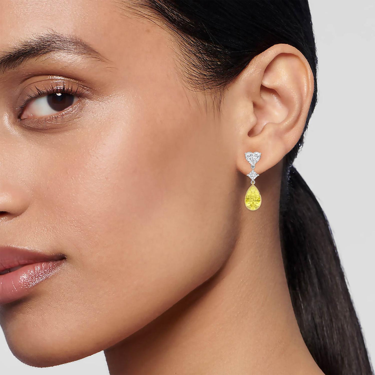 Yellow & White gold Diamond Earrings · 10.36 ctw