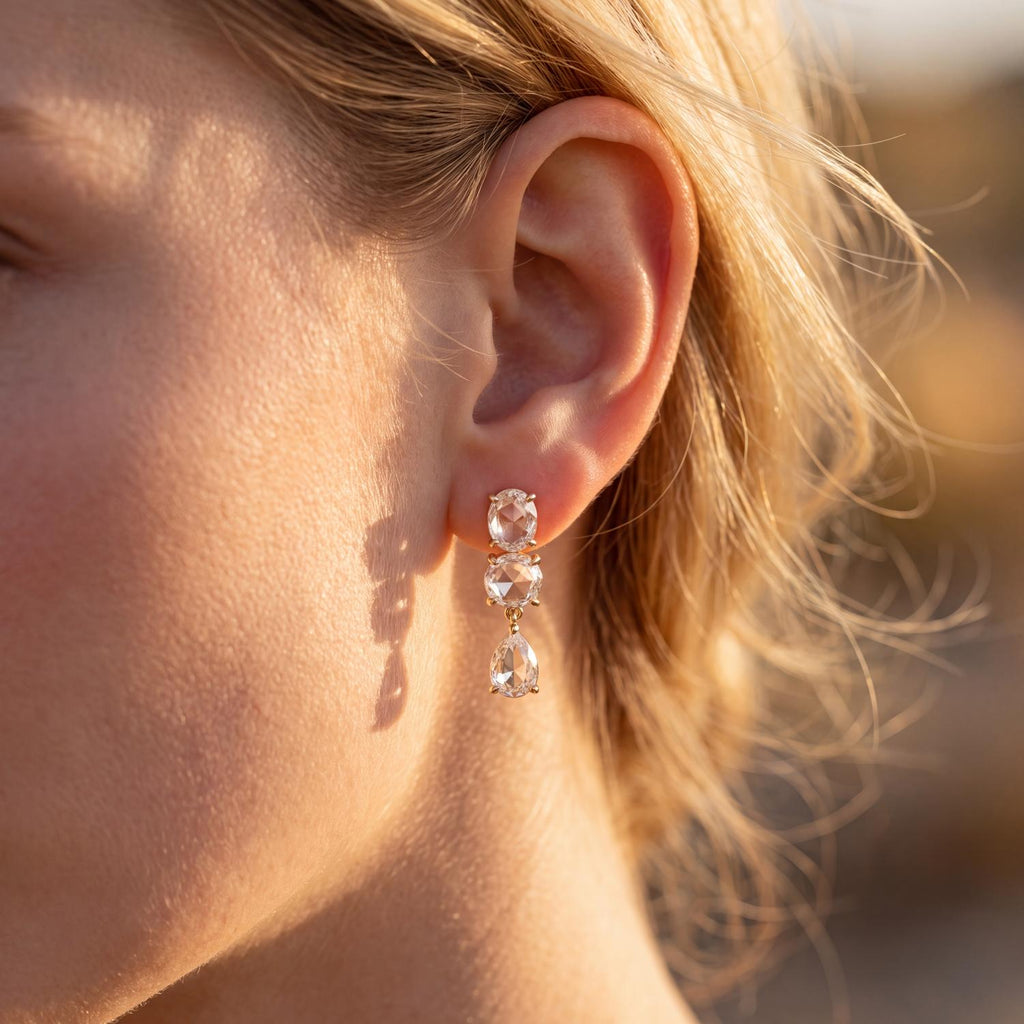 Yellow gold Diamond Earrings · 3 ctw