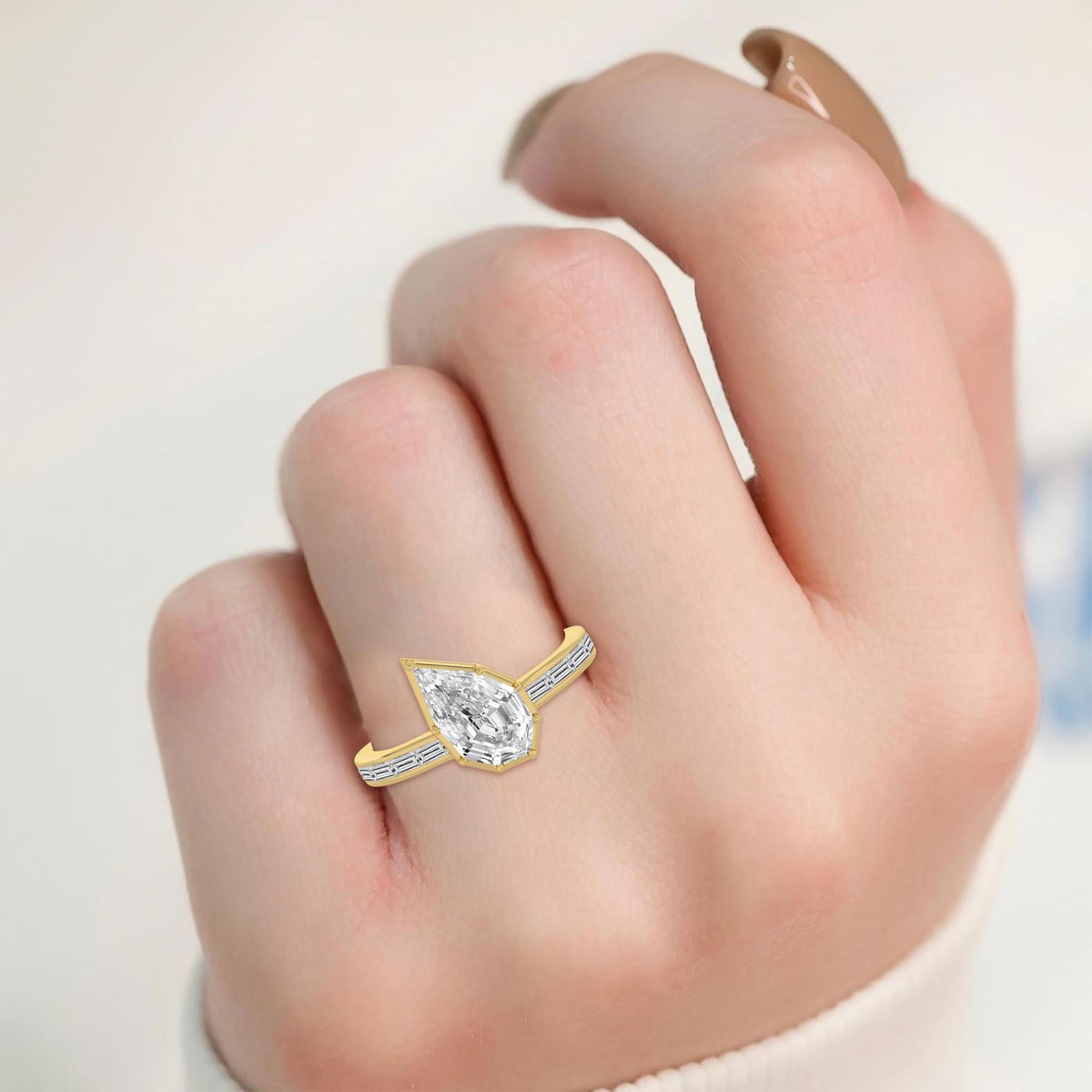 Yellow gold Diamond Ring · 2.37 ctw