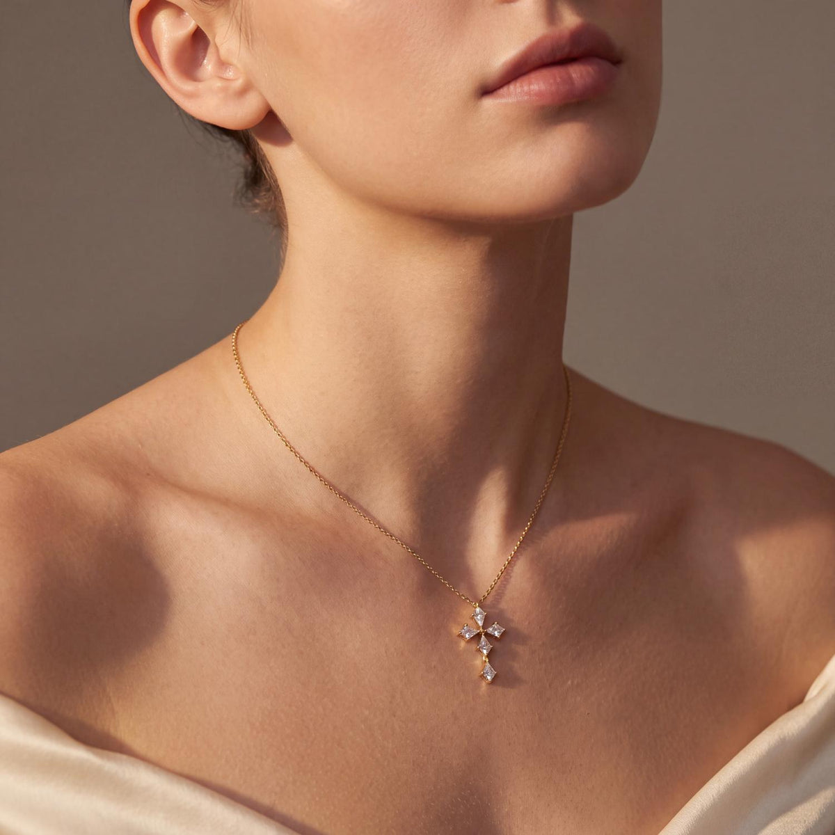 Yellow gold Diamond Pendant · 1.25 ctw