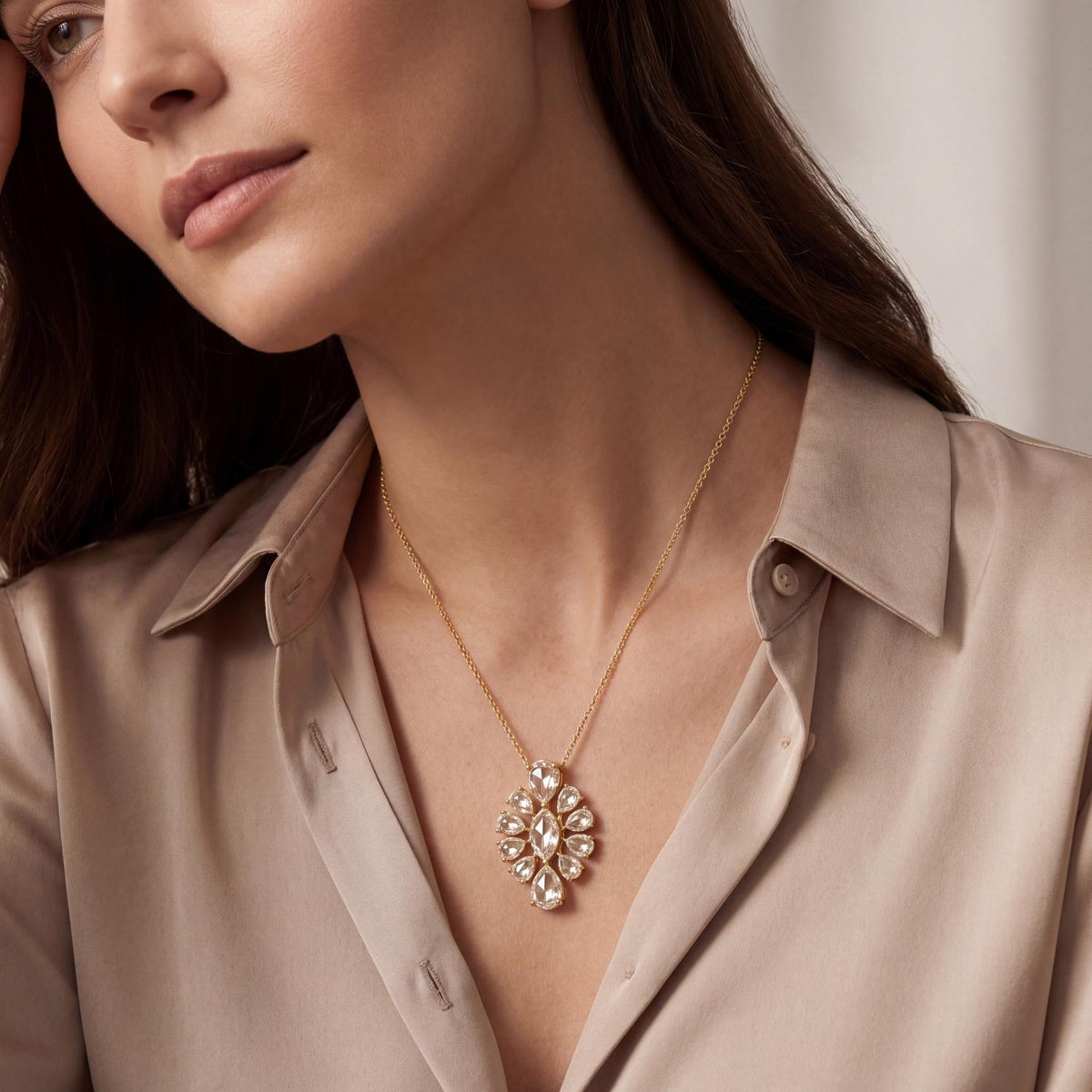 Yellow gold Diamond Pendant · 4.81 ctw