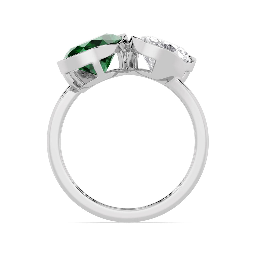 White gold Green Oval Diamond Ring · 5.23 ctw