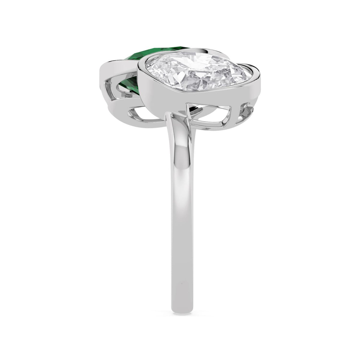 White gold Green Oval Diamond Ring · 5.23 ctw