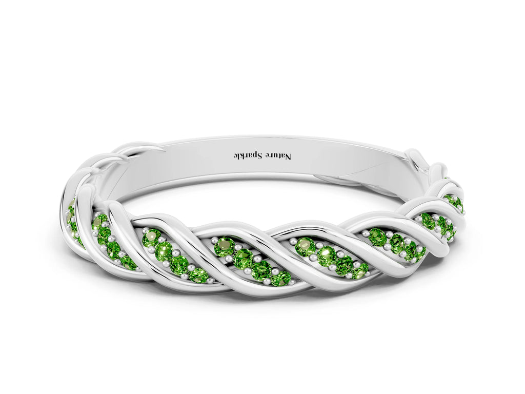 Twisted Pavé Round Peridot Eternity Band in White gold with Shared Prong Setting