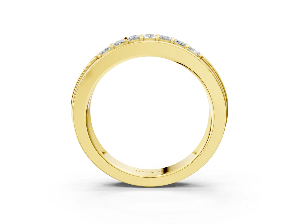 Yellow gold Bar-Set Princess Cut Diamond Pavé Band